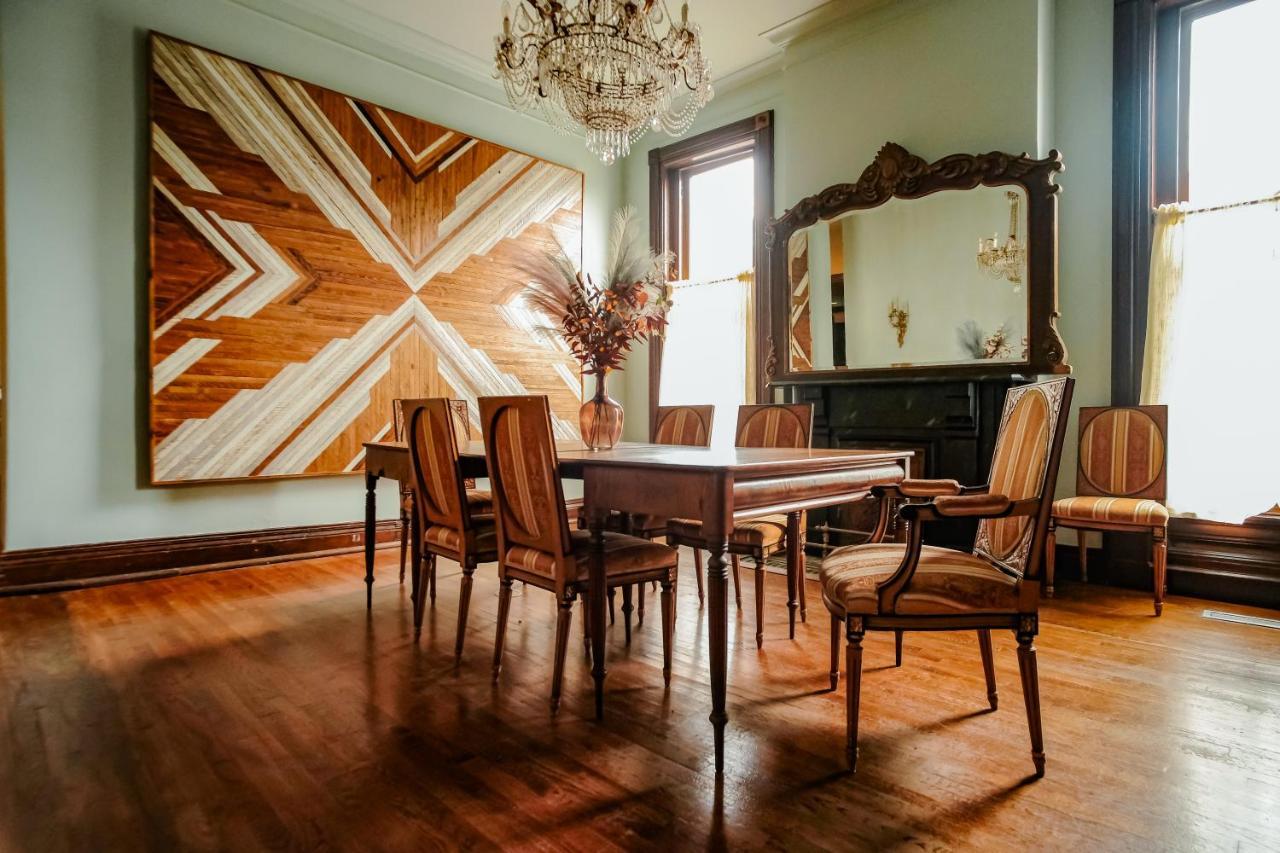 Henrie House I Luxury 4Br Downtown Historic Gem With Library & Patio Villa Nashville Exterior photo