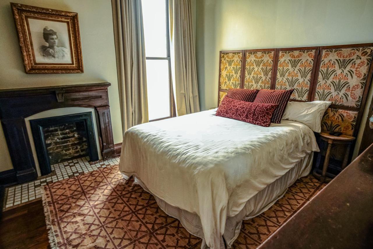Henrie House I Luxury 4Br Downtown Historic Gem With Library & Patio Villa Nashville Exterior photo